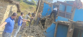 माओवादी कार्यकर्ता भूकम्प प्रभावित क्षेत्रमा, कतै घर खाली गर्दै कतै पाल टाँग्दै 